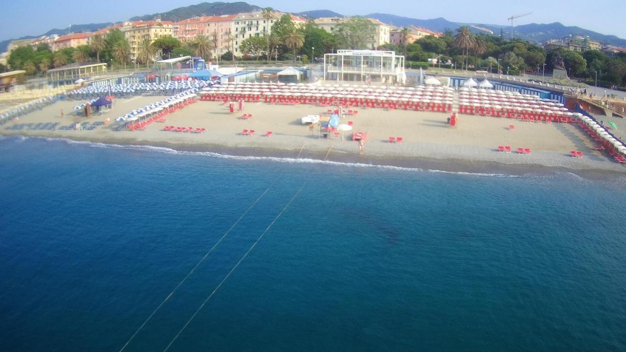 Savona Magnifico Sole Mare 150 M Wifi Climatcontrol Appartement Buitenkant foto