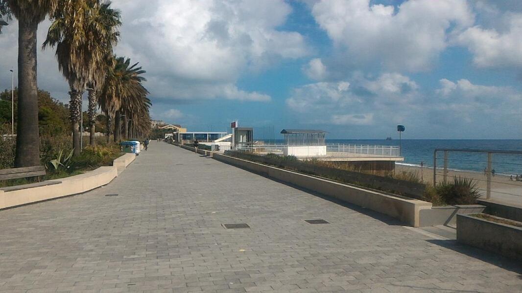 Savona Magnifico Sole Mare 150 M Wifi Climatcontrol Appartement Buitenkant foto