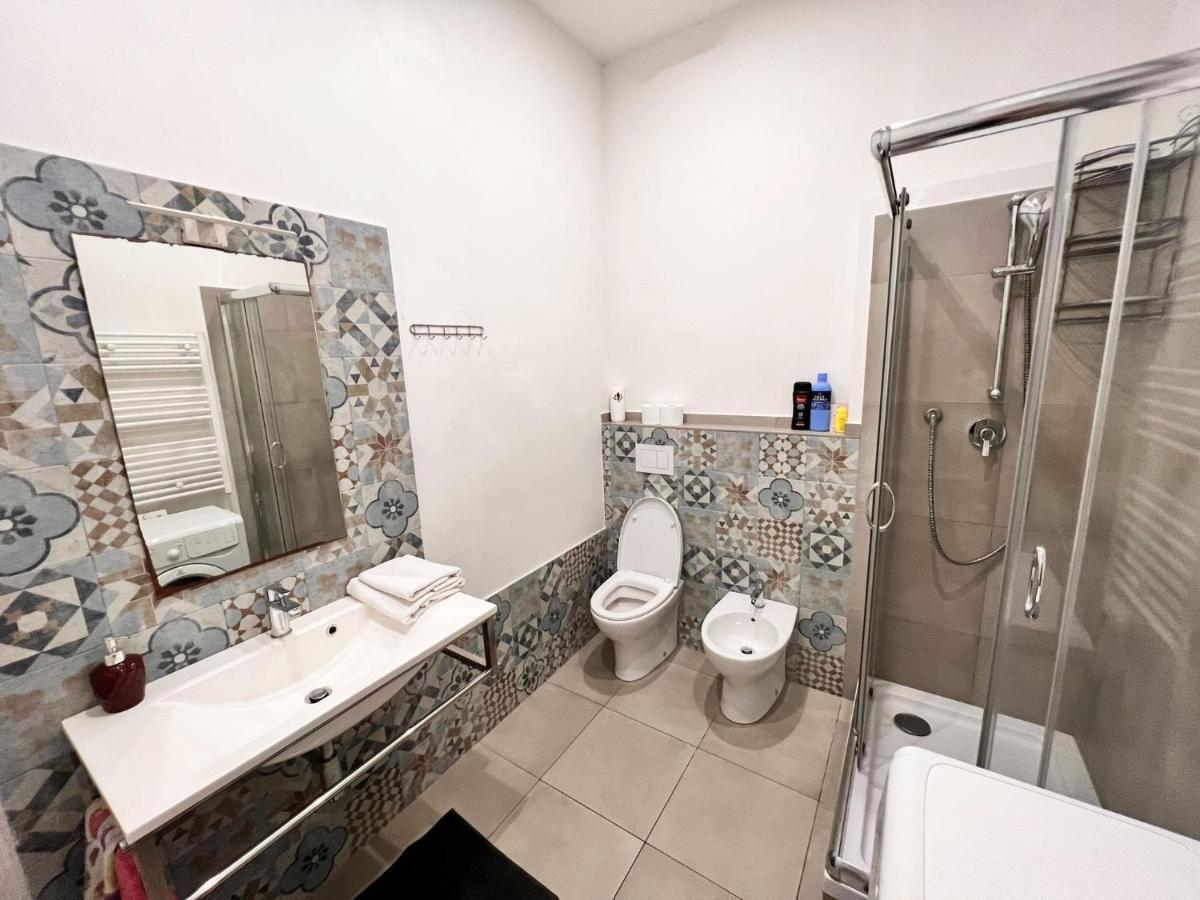 Savona Magnifico Sole Mare 150 M Wifi Climatcontrol Appartement Buitenkant foto